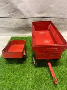 lot 48 image: Slik Toy Trailer & Ertl Cart
