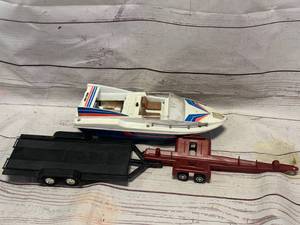 lot 59 image: Speedboat with Two Trailers