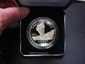 1999-P Proof Yellowstone Silver Comm. Dollar  w orig Box and COAs  Price Guide $41.00