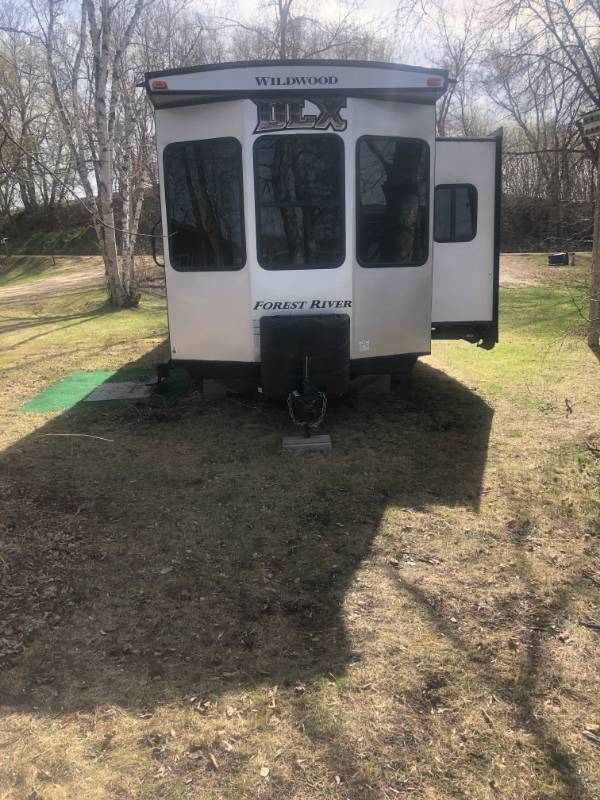 2016 Forest River Wildwood DLX Destination Trailer Camper