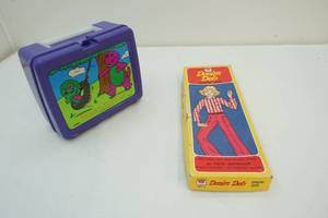Lunch box, paper doll