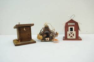 Bird houses, outhouse dcor