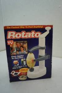 Potatoes peeler