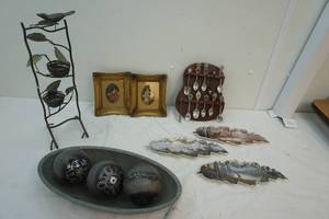 Spoons, dcor, paintings, etc