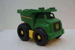 Dump truck