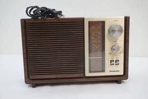 Table top radio