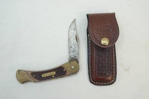 Locking blade knife in case
