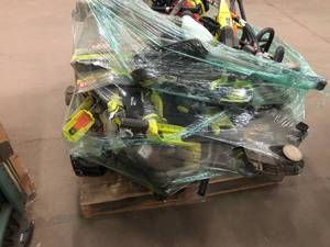 lot 18 image: Sorted pallet of string trimmers- gas & eletric - see pictures