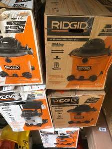lot 30 image: Sorted pallet of ridgid vaccums- see pictures