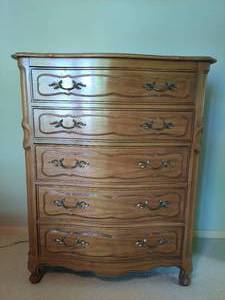 lot 11 image: Drexel Five Drawer Chest