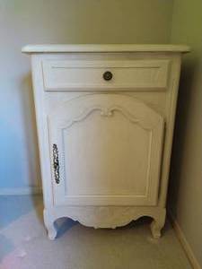 lot 33 image: CabinetStand With Drawer