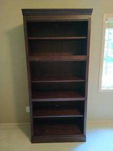 lot 87 image: Century Furniture Bookcase