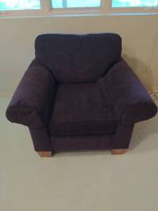 lot 96 image: Henredon Upholstered Chair