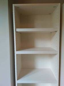 lot 107 image: White Shelf