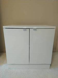 lot 110 image: White Cabinet
