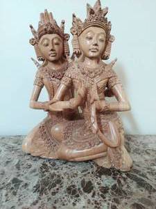 lot 4 image: Balinese Rama Sita Lovers Sculpture