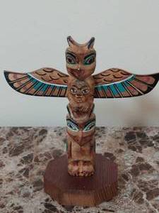 lot 55 image: Wood Totem Pole Figurine