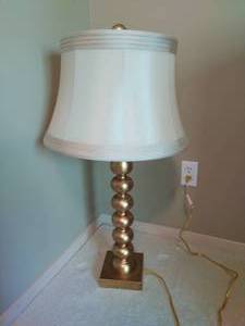 lot 180 image: Table Lamp