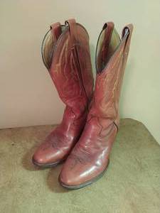 lot 196 image: Fox Leather Boots