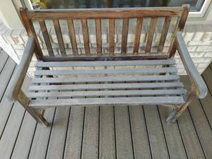 lot 375 image: Smith And Hawken Outdoor Bench