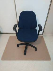 lot 115 image: Office Chair With Mat