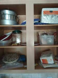 lot 165 image: Contents of Kitchen Cabinets