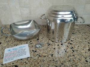 lot 173 image: Pewter Butter Holder and Bowl with Handle