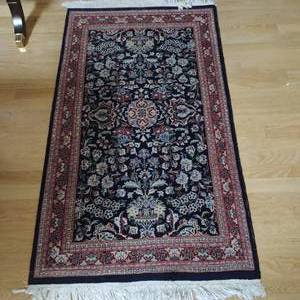 lot 267 image: Hand Knotted Wool Entry Rug