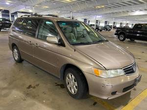 lot 8 image: 2003 Honda Odyssey EX-L