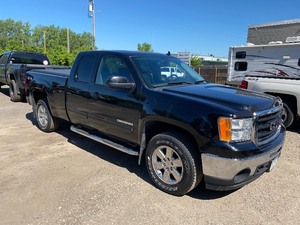 lot 9 image: 2010 GMC Sierra 1500 SLT 4x4