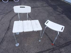 lot 3 image: Shower Chairs