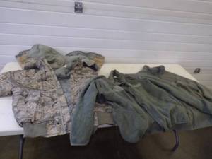 lot 8 image: Camo Parka and Liners