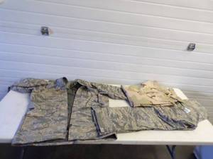 lot 13 image: Raingear