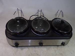 lot 23 image: Triple Crock Pot
