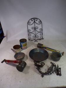 lot 25 image: Gold Mining Pan with Vintage items