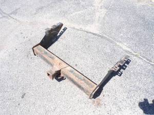 lot 26 image: 2 Receiver Hitch