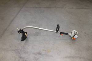 lot 4 image: Echo Weed Trimmer