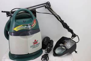 lot 36 image: Bissell Turbo Brush, Magnifier Light & Hair Dryer