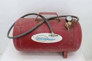 lot 42 image: 5gal Air Tank