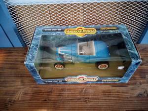 lot 3 image: Ertl Collectible - American Muscle 118 - 32 Ford Street Rod