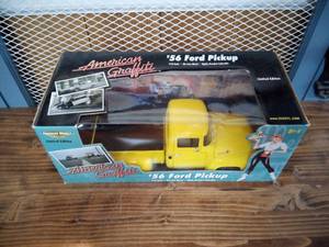 lot 10 image: Ertl Collectables American Muscle - American Graffiti 118 - 56 Ford Pick Up - Die Cast Collectable