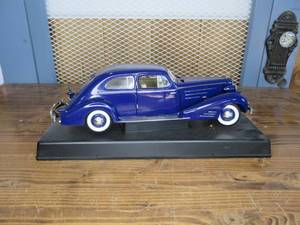 lot 16 image: Collectable Die cast - Cadillac V16 Aerodynamic Coupe - 1934 118 Scale