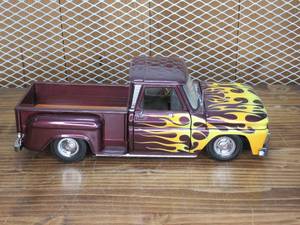 lot 37 image: Fairfield Mint - Item# 1390 - 1965 Chevrolet C-10 Pickup - 118 Scale Die cast Collectable