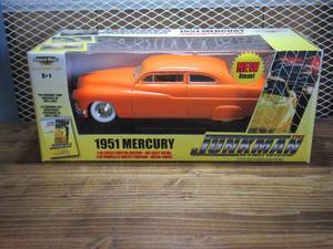 lot 38 image: Ertl - American Muscle - 1951 Mercury - Junkman 118 Die Cast Collectable