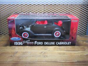 lot 39 image: Welly - Limited Edition - 1936 Ford Retro Deluxe Cabriolet - 118 Die Cast Collectable