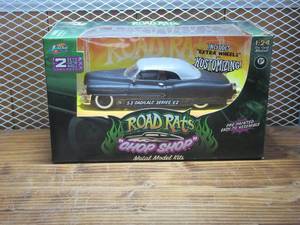lot 45 image: Jada - Road Rats Chop Shop - 53 Cadillac Series 62 - 124 Scale Die Cast Model