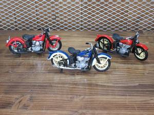 lot 55 image: Set of 3 Die Cast Harley-Davidson Motorcycles out of Box - 124 Scale