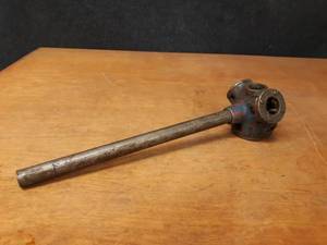lot 1861 image: RIDGID Pipe Threader w 12, 34 & 1 Dies