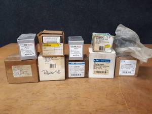 lot 1871 image: Lot of (10) HVAC Definite Purpose Contactors - Eaton, Lennox, Furnas and More