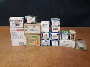 lot 1876 image: Lot of (16) Assorted HVAC Relays - Honeywell, GE and More